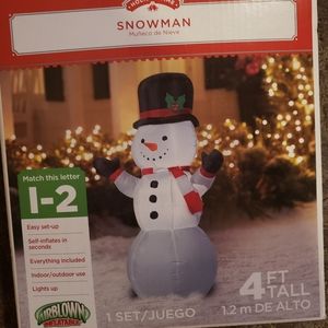 Holiday decor blow-up snowman